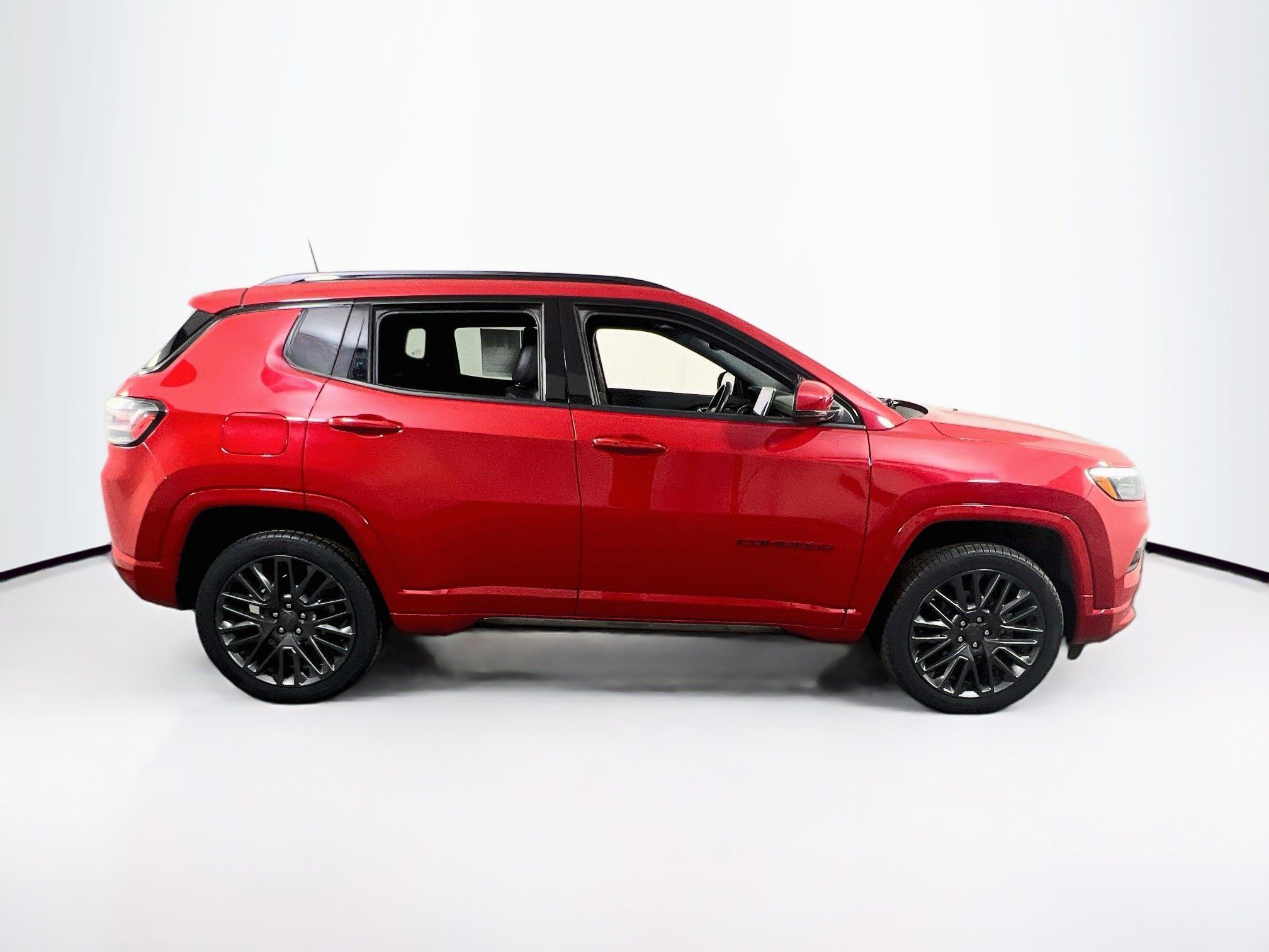Used 2022 Jeep Compass Limited w/ (RED) Package AWD/4WD image 4