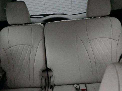 Used 2023 Buick Enclave Avenir w/ Avenir Technology Package AWD/4WD image 28