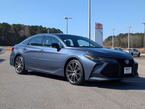 Used 2019 Toyota Avalon Touring w/ Advanced Safety Package image 7