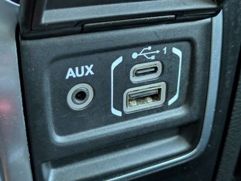 Used 2021 Jeep Gladiator Sport AWD/4WD image 19