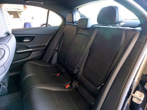 Used 2025 Mercedes-Benz C 300 Sedan image 29