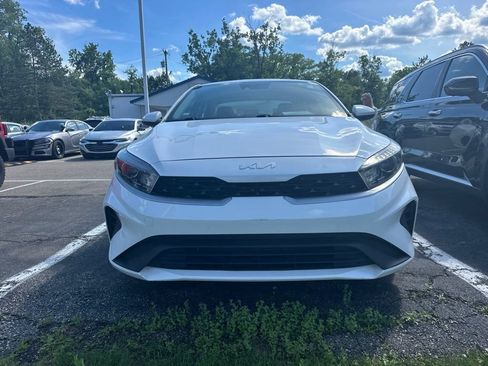 Used 2023 Kia Forte LXS FWD image 2