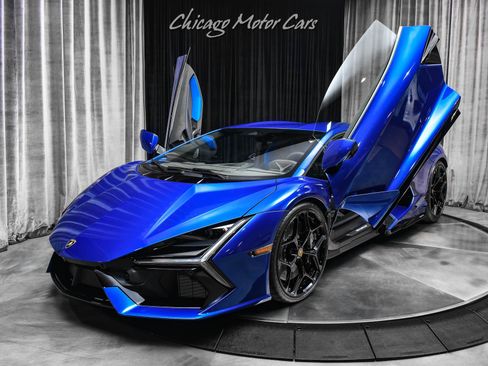 Used 2025 Lamborghini Revuelto image 25