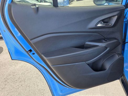 Used 2024 Chevrolet Trax RS w/ Driver Confidence Package FWD image 9