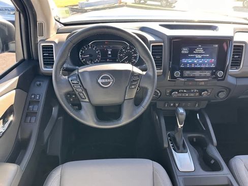 Used 2023 Nissan Frontier SV w/ SV Convenience Package image 10