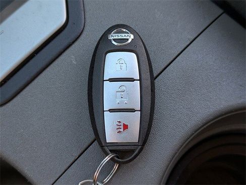 Used 2021 Nissan Frontier S image 29