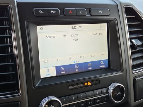 Used 2020 Ford Expedition XLT w/ Equipment Group 202A AWD/4WD image 24