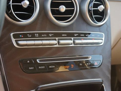 Used 2019 Mercedes-Benz GLC 300 image 25