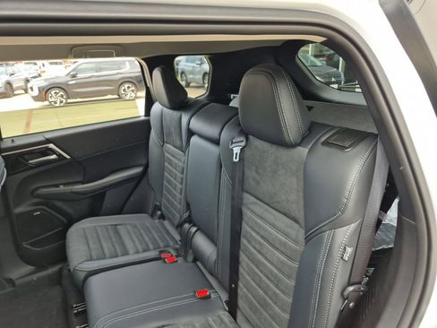 New 2026 Mitsubishi Outlander SE image 84