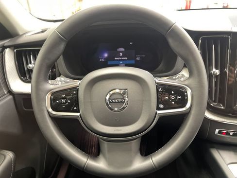 Certified 2025 Volvo XC60 T8 Plus w/ Protection Package Premier AWD/4WD image 20