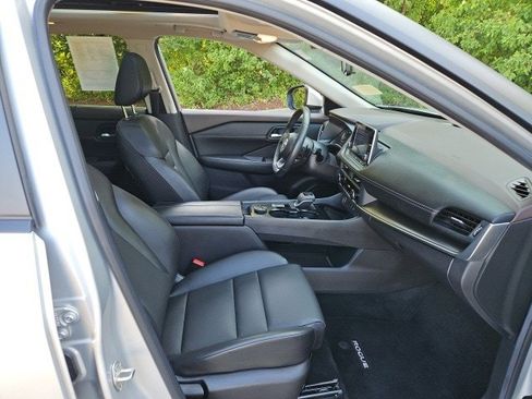 Certified 2023 Nissan Rogue SV w/ SV Premium B Package image 14