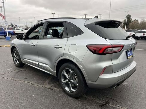 Used 2023 Ford Escape ST-Line image 5
