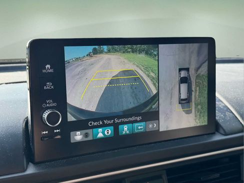 Used 2025 Honda Pilot Elite image 16
