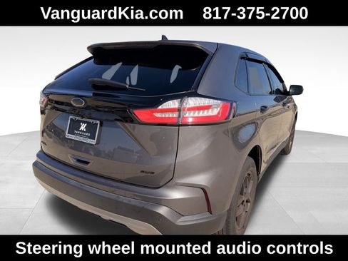 Used 2022 Ford Edge SEL image 4