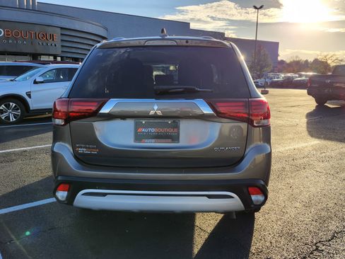 Used 2019 Mitsubishi Outlander ES image 10