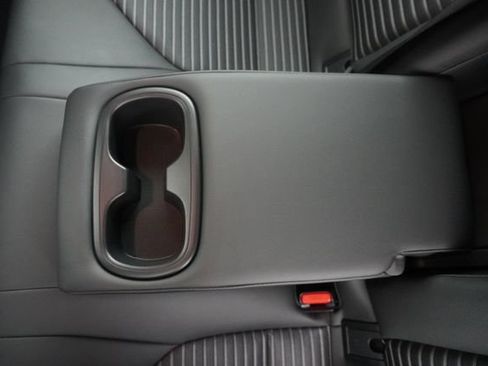 Used 2024 Toyota Camry SE w/ Convenience Package image 36