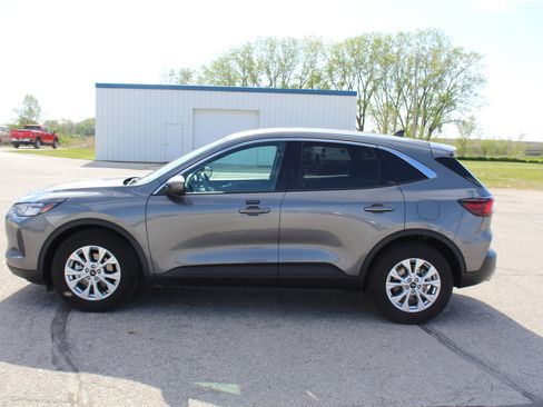 Used 2024 Ford Escape Active w/ Tech Pack #2 FWD image 2