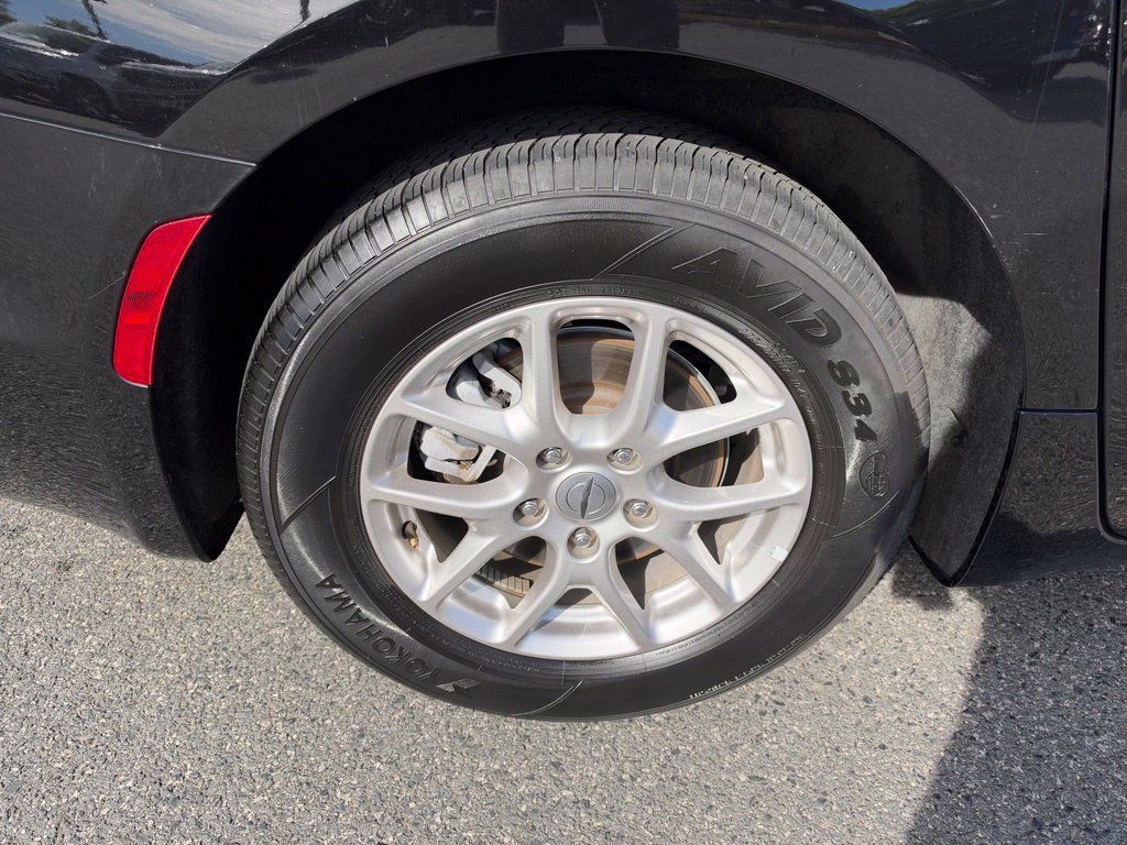 Used 2025 Chrysler Pacifica Select FWD image 15