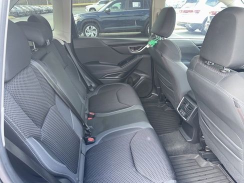 Used 2020 Subaru Forester Premium image 11
