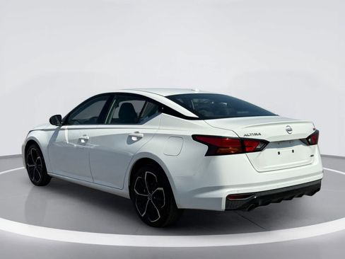 Used 2025 Nissan Altima 2.5 SR AWD/4WD image 4