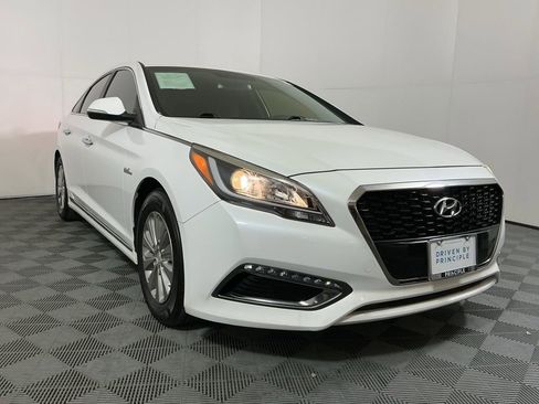 Used 2017 Hyundai Sonata SE FWD image 4