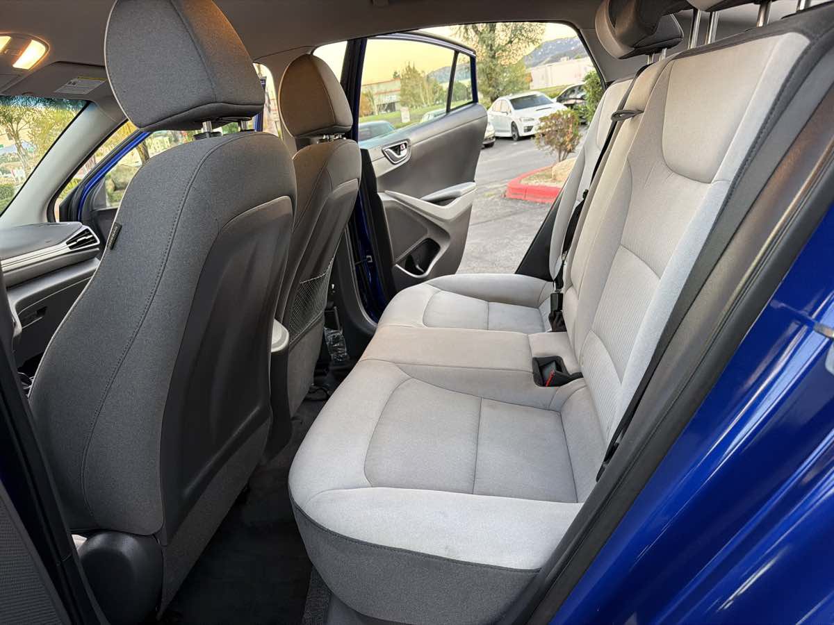 Used 2021 Hyundai Ioniq SE FWD image 20