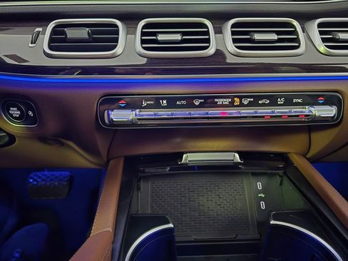 Used 2025 Mercedes-Benz GLE 350 4MATIC image 16