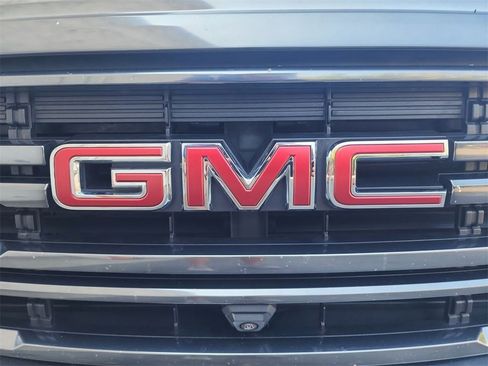 Used 2023 GMC Acadia AT4 w/ Technology Package image 32