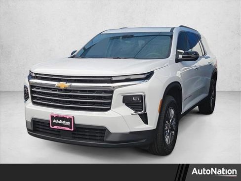 New 2026 Chevrolet Traverse LT w/ Driver Confidence Package FWD image 1