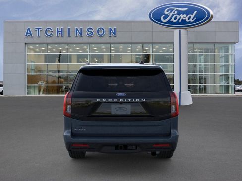 New 2026 Ford Expedition Active image 5