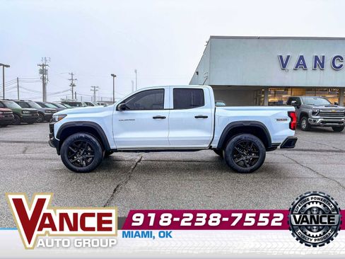 Used 2024 Chevrolet Colorado Trail Boss image 4
