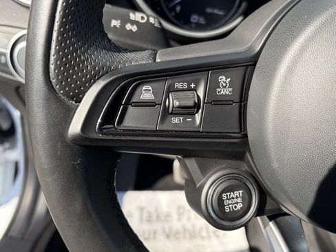 Used 2023 Alfa Romeo Giulia Ti image 23