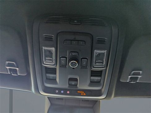 Used 2022 Cadillac Escalade Premium Luxury image 22