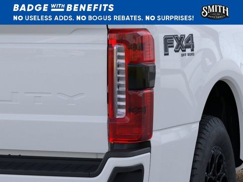 New 2026 Ford F250 Lariat w/ Black Appearance Package AWD/4WD image 22