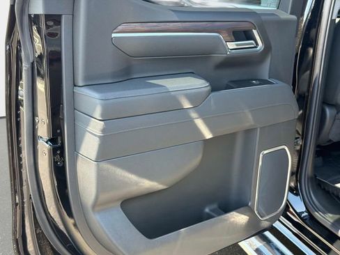 New 2026 GMC Sierra 1500 SLT w/ SLT Premium Plus Package AWD/4WD image 11