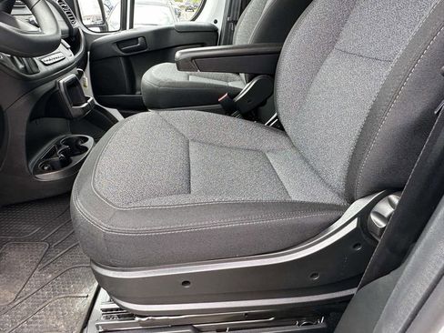 Used 2026 RAM ProMaster 2500 w/ Convenience Group FWD image 21