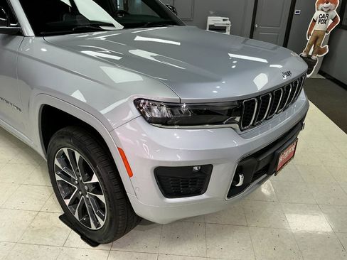 Used 2023 Jeep Grand Cherokee L Overland AWD/4WD image 39