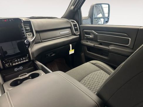 New 2026 RAM 3500 Big Horn AWD/4WD image 11