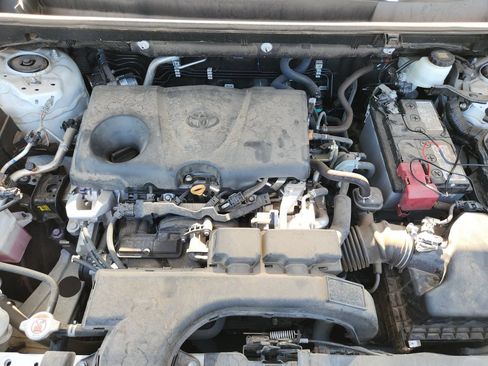 Used 2021 Toyota RAV4 XLE Premium FWD image 29