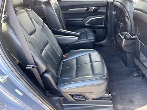 Used 2022 Kia Telluride EX w/ EX Premium Package FWD image 43