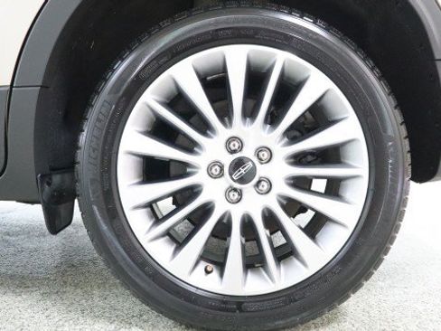 Used 2017 Lincoln MKC Reserve w/ Lincoln MKC Climate Package AWD/4WD image 23