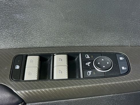 Used 2024 Mitsubishi Outlander SE Black Edition image 24