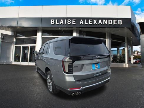 Used 2025 Chevrolet Tahoe High Country AWD/4WD image 5