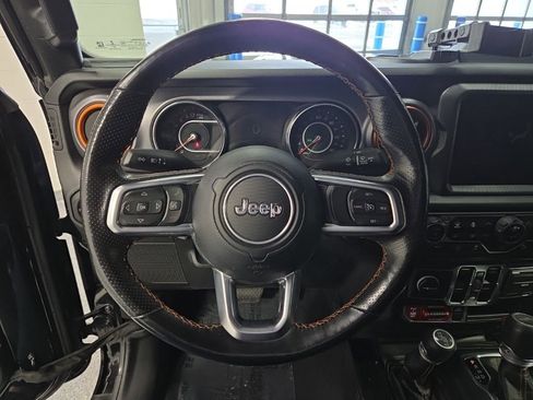 Used 2021 Jeep Gladiator Mojave AWD/4WD image 12