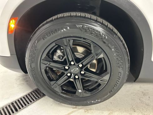 Used 2024 Chevrolet Blazer LT w/ Convenience Package image 9