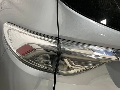 Used 2024 Buick Enclave Avenir w/ Avenir Technology Package AWD/4WD image 29