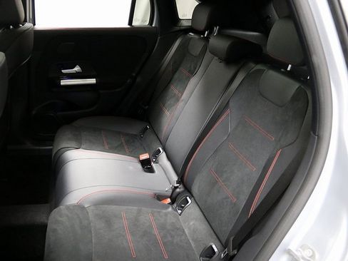 Certified 2025 Mercedes-Benz GLA 250 4MATIC image 12