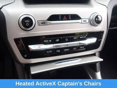 Used 2023 Ford Explorer XLT w/ Equipment Group 202A AWD/4WD image 11