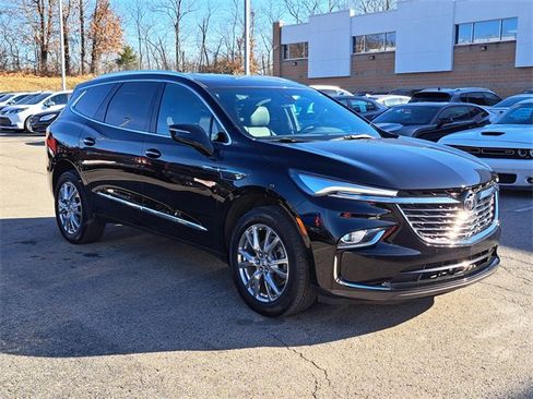 Used 2023 Buick Enclave Essence w/ Experience Buick Package image 3