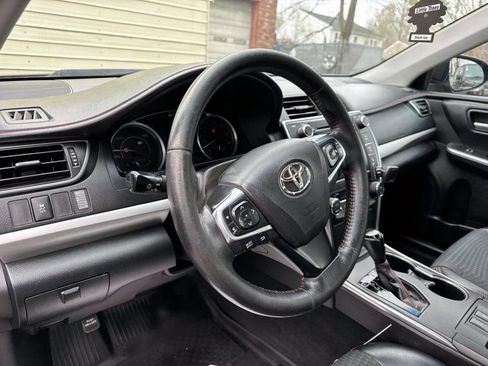 Used 2015 Toyota Camry SE FWD image 9